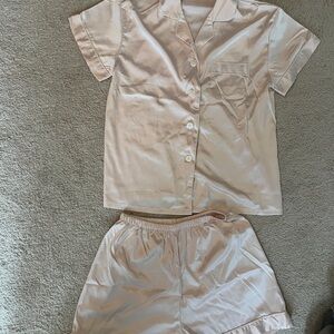 6 Women's Satin Pajama Sets in Pink